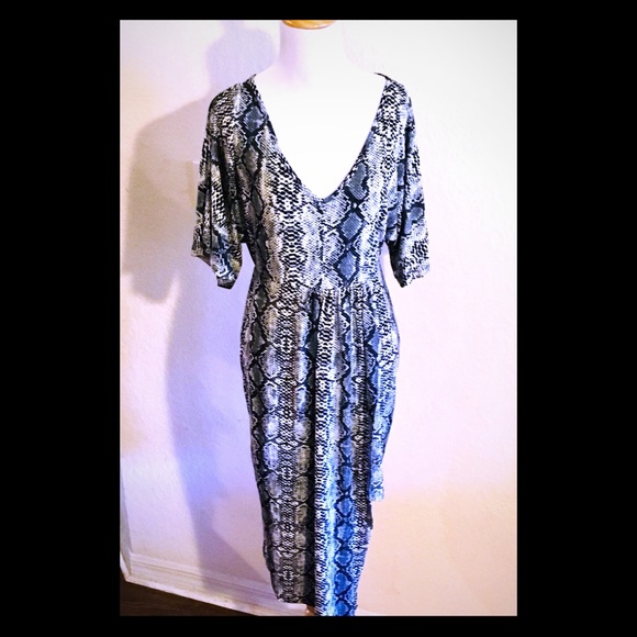 Snakeskin print faux wrap dress - Picture 2 of 3